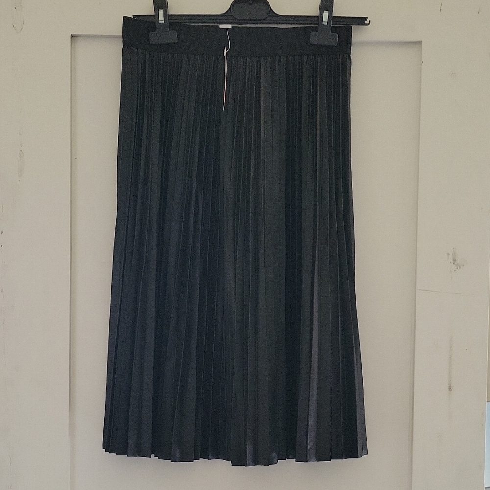 Vegan Leather Black Midi Skirt